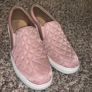 Pink flats